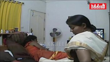 Adult xxx video Panruti L.N.Puram Tamil 34 yrs old married hot and sexy  housewife aunty Mrs. Gayathri Selvam stripping her nighty dress and showing  her saggy boobs at kitchen room viral porn